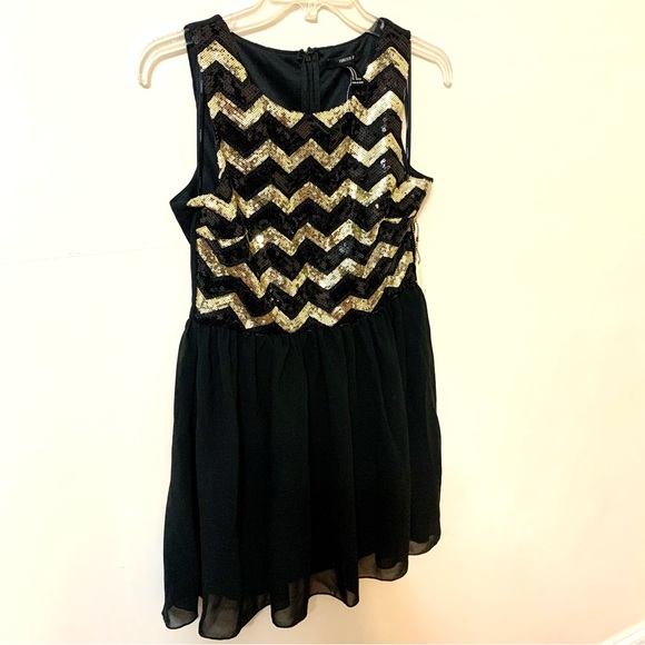 NWT Forever 21 Special Collection Sequins Dress - Black/Gold - Size Medium - Picture 4 of 10